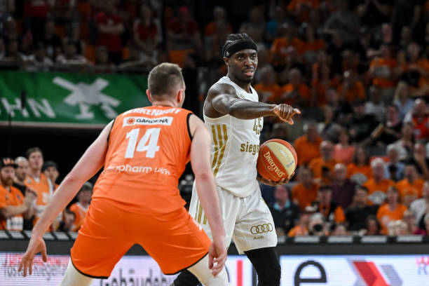 让76人的 让76人的